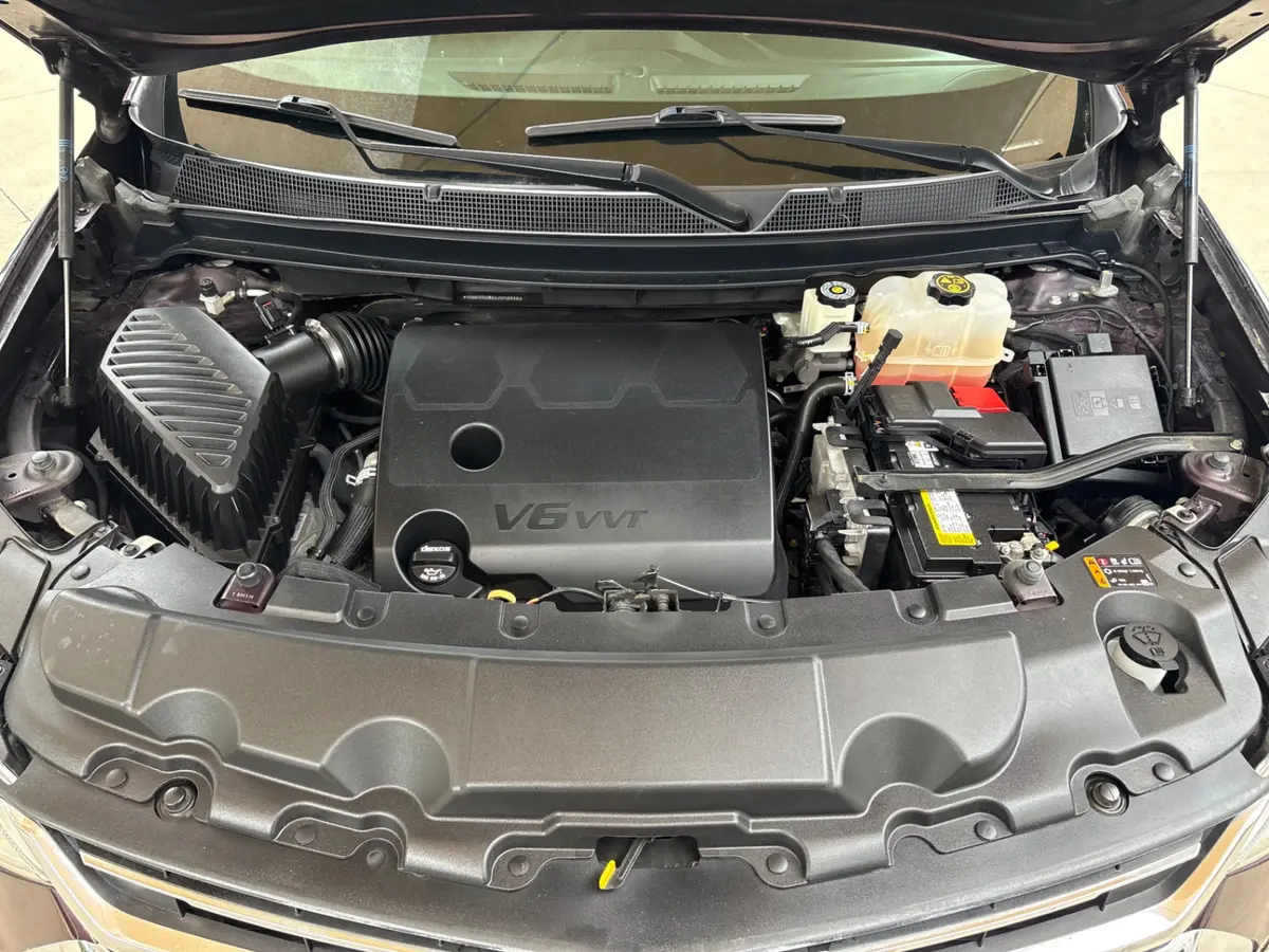 Vehicle photo 27