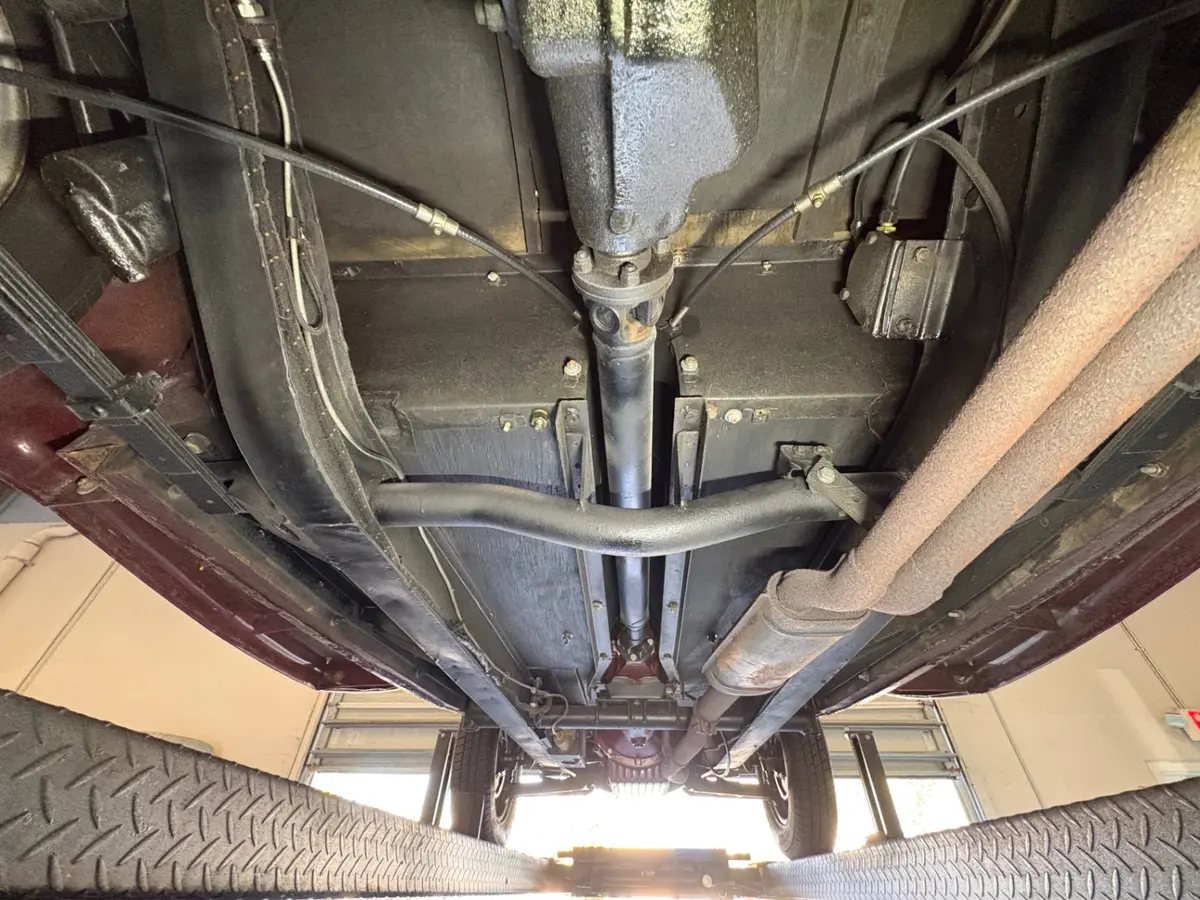 Vehicle photo 46