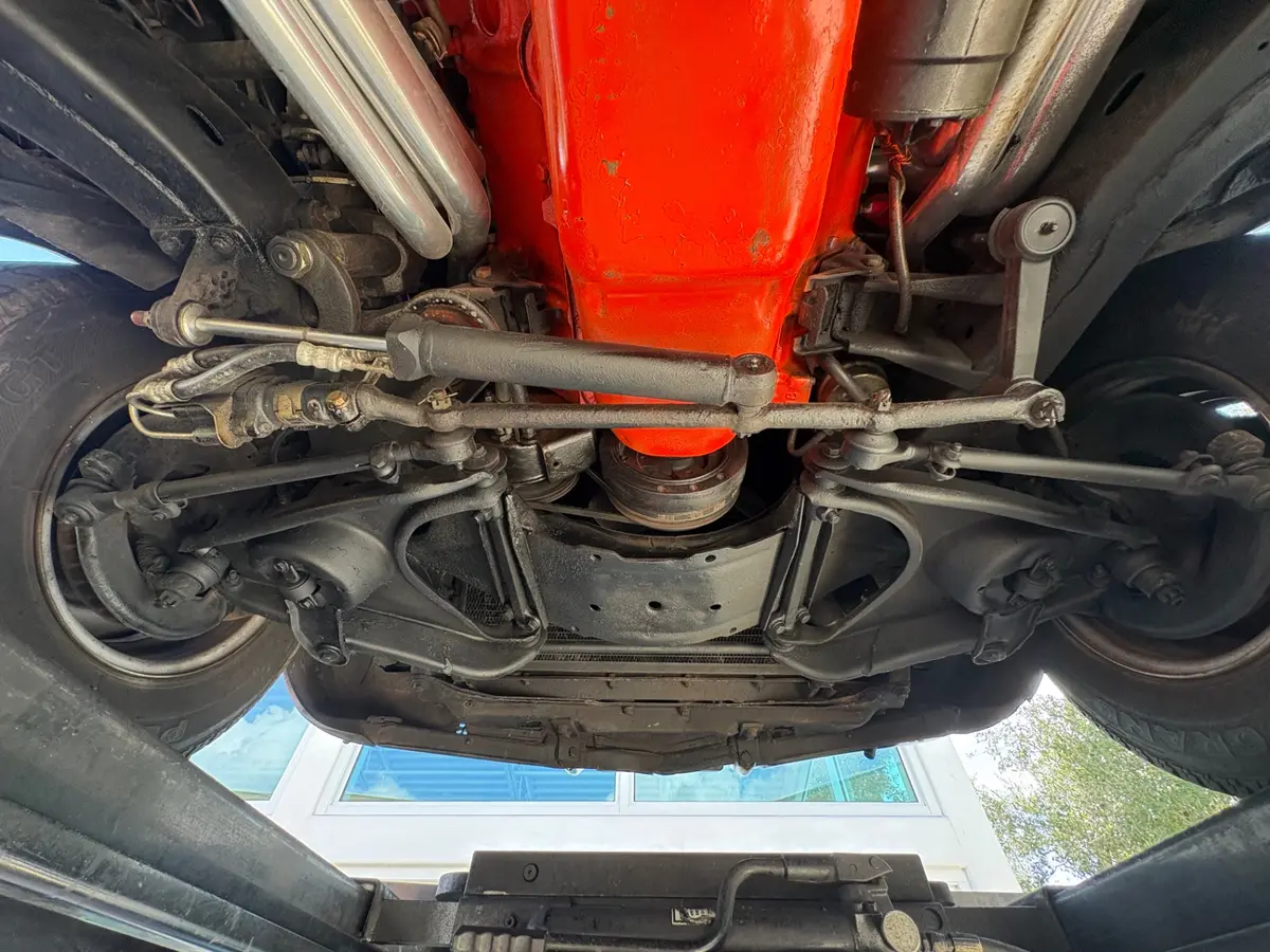 Vehicle photo 50