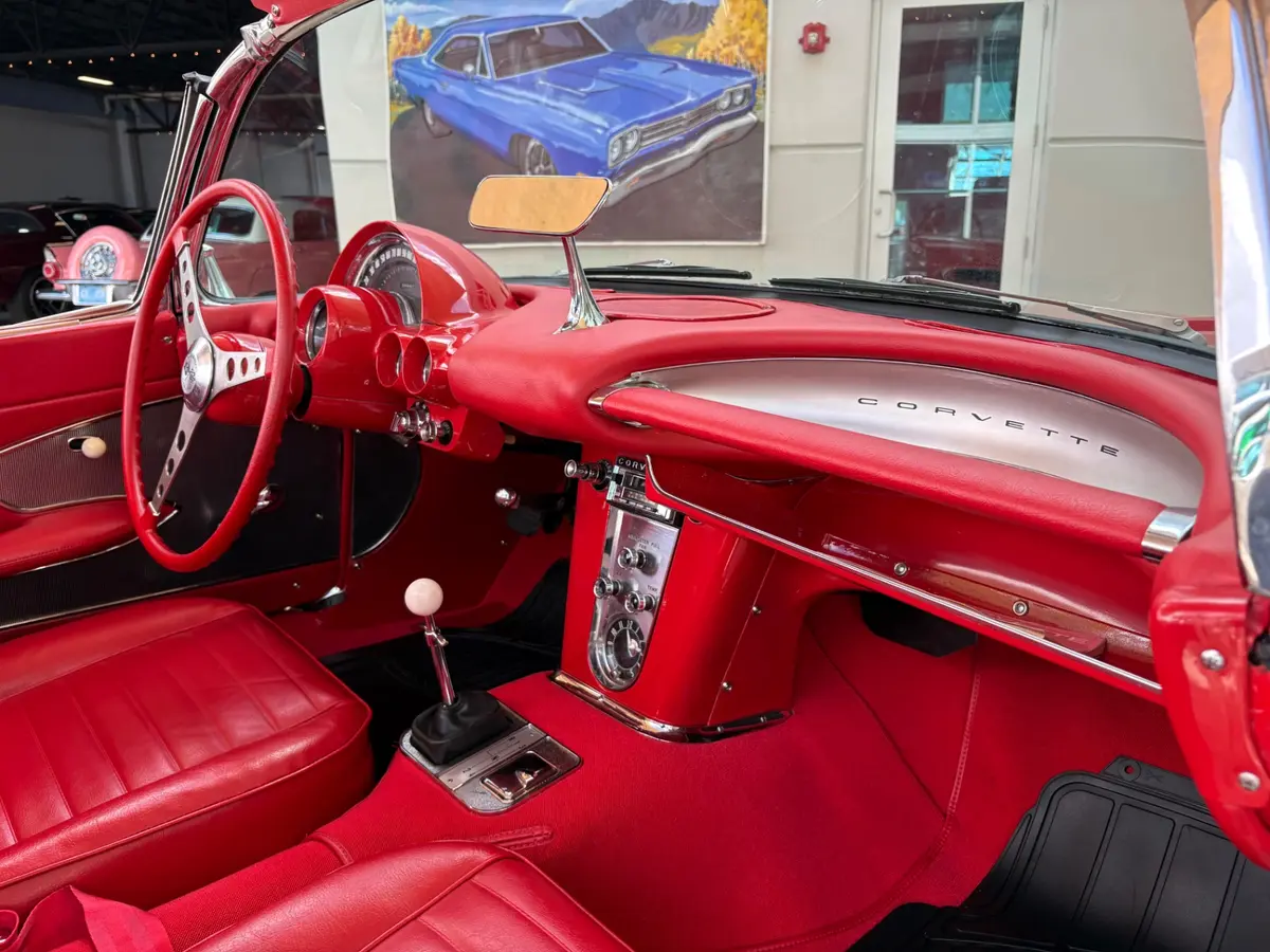 Vehicle photo 43