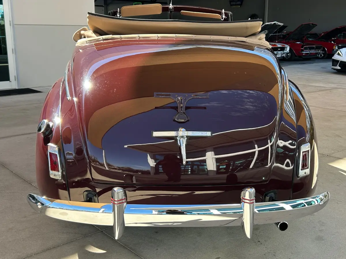 Vehicle photo 6