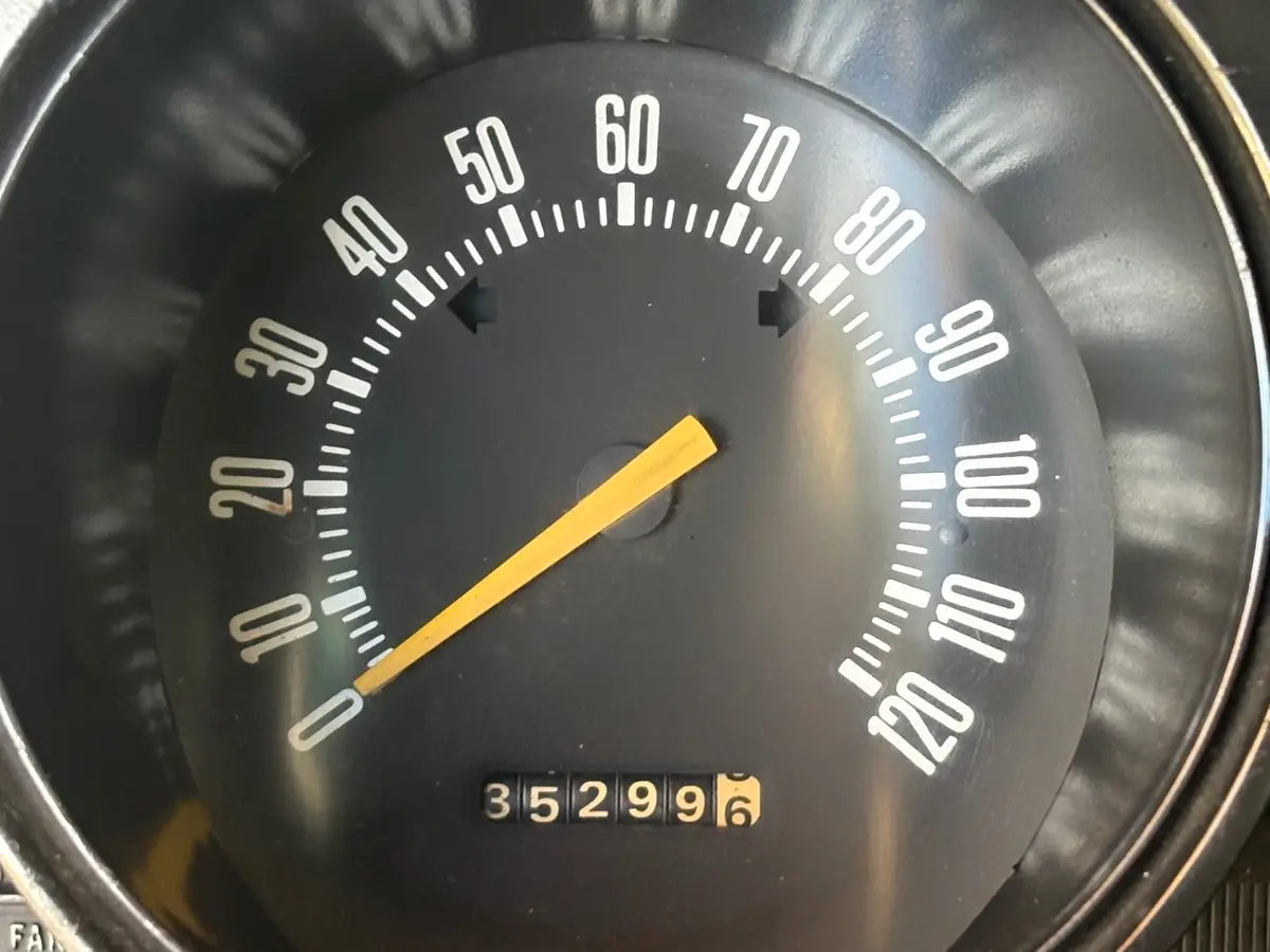 Vehicle photo 22