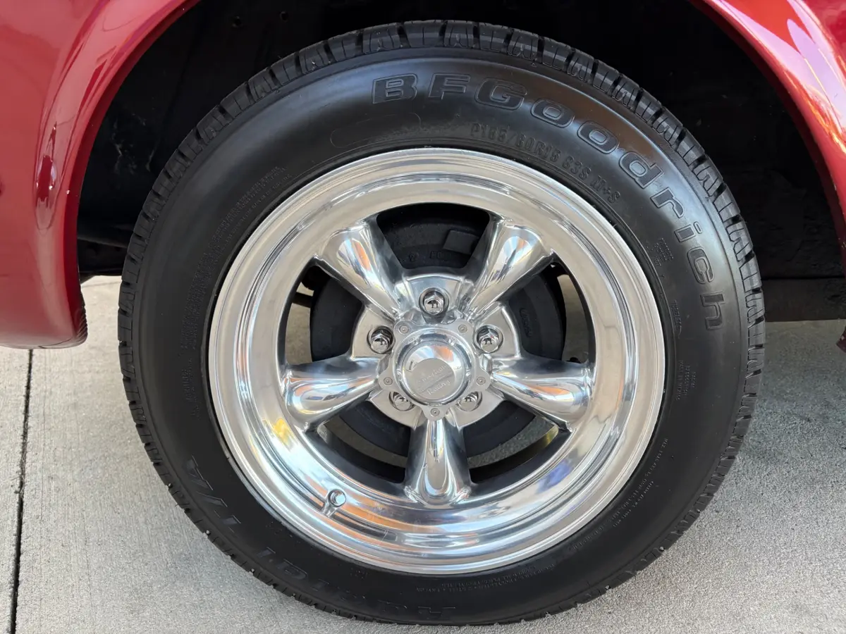 Vehicle photo 22