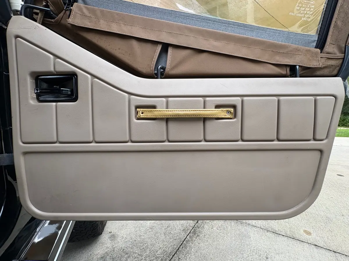 Vehicle photo 38