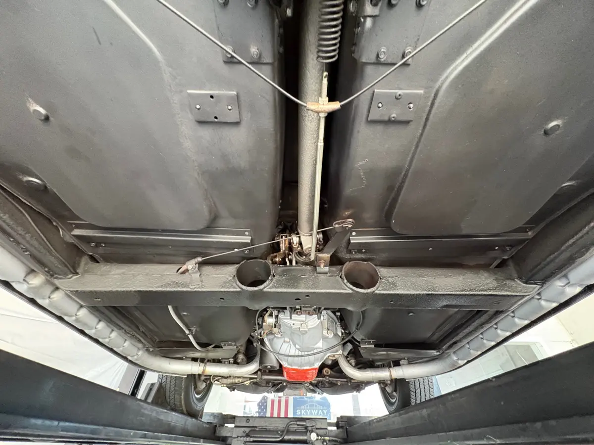 Vehicle photo 61