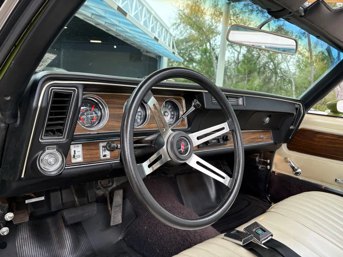 Vehicle photo 40