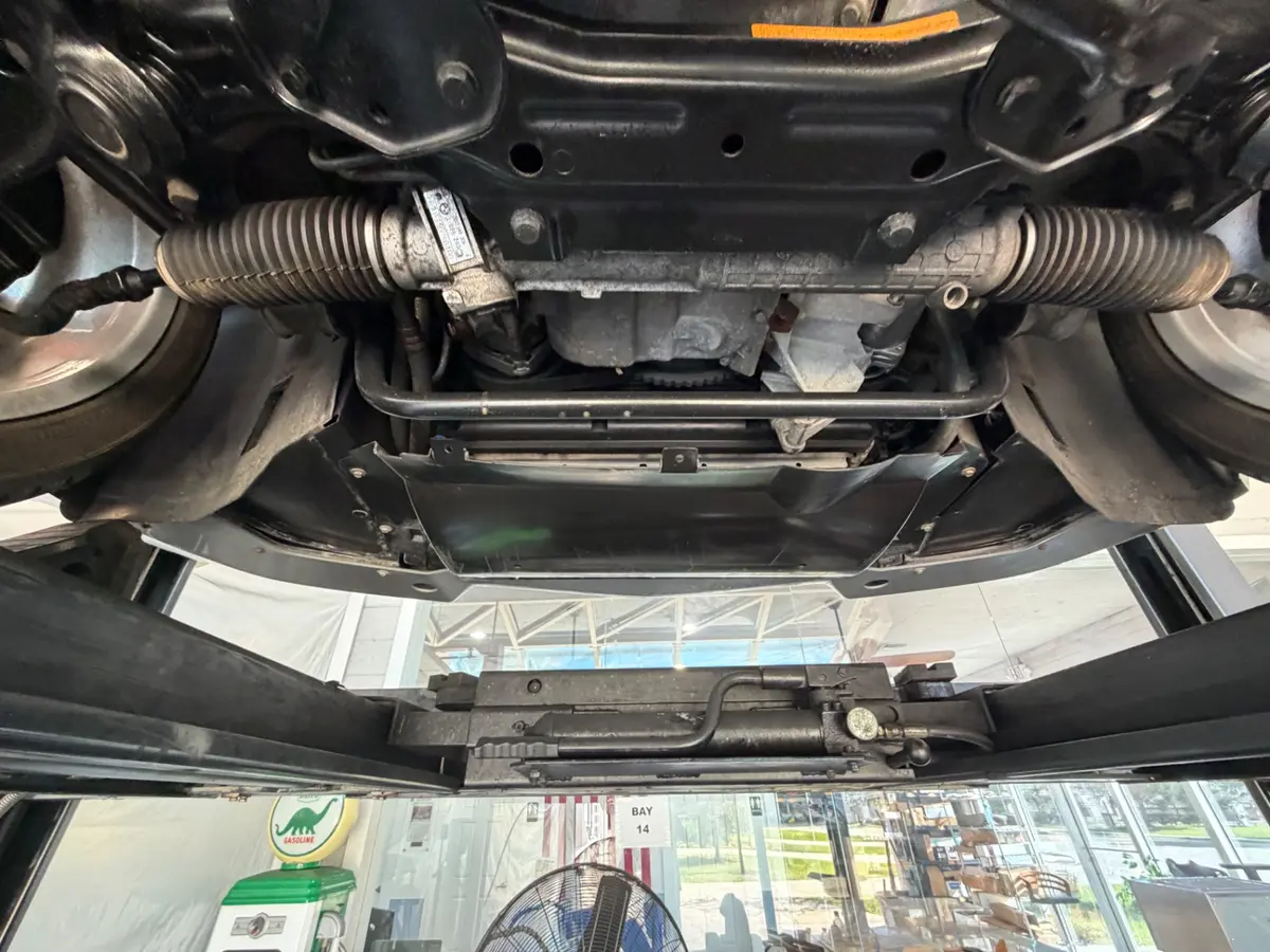 Vehicle photo 47