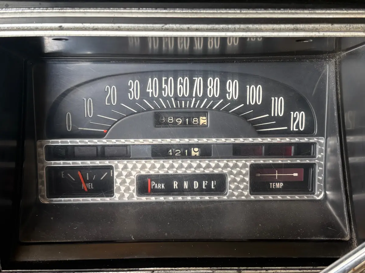 Vehicle photo 37