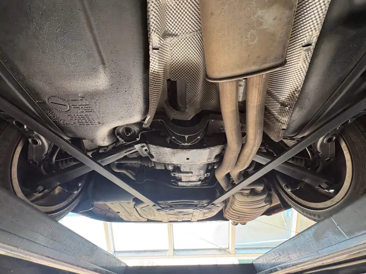 Vehicle photo 58