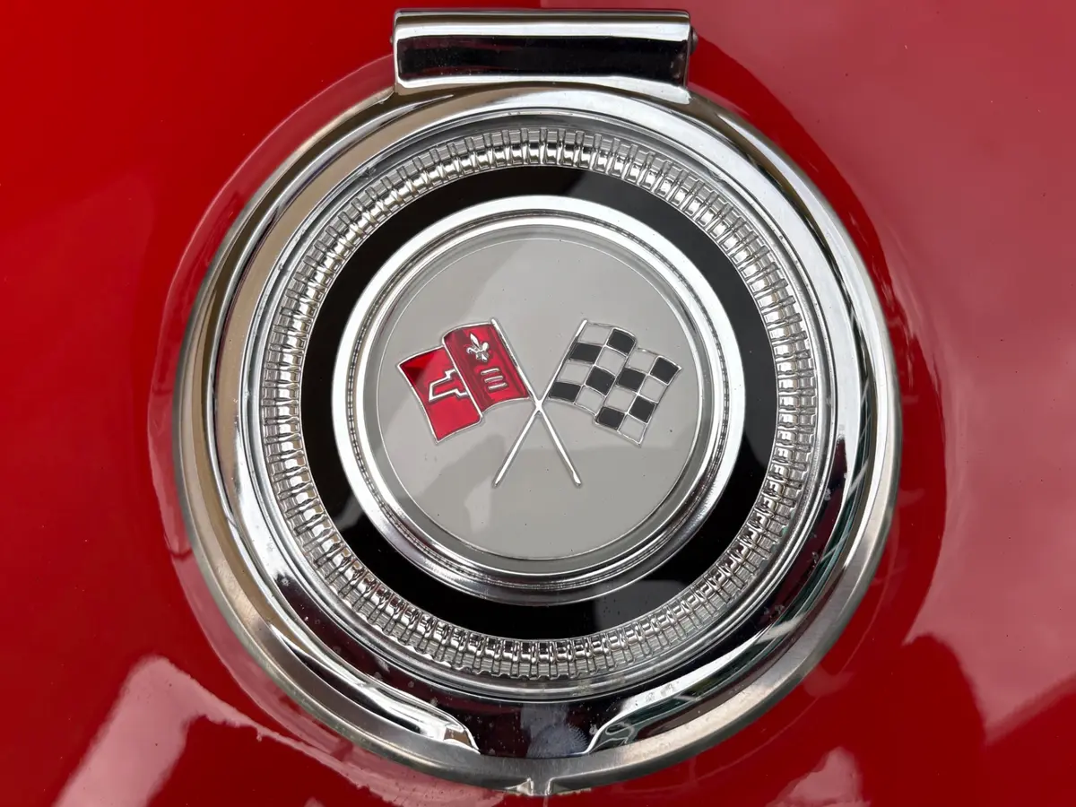 Vehicle photo 30