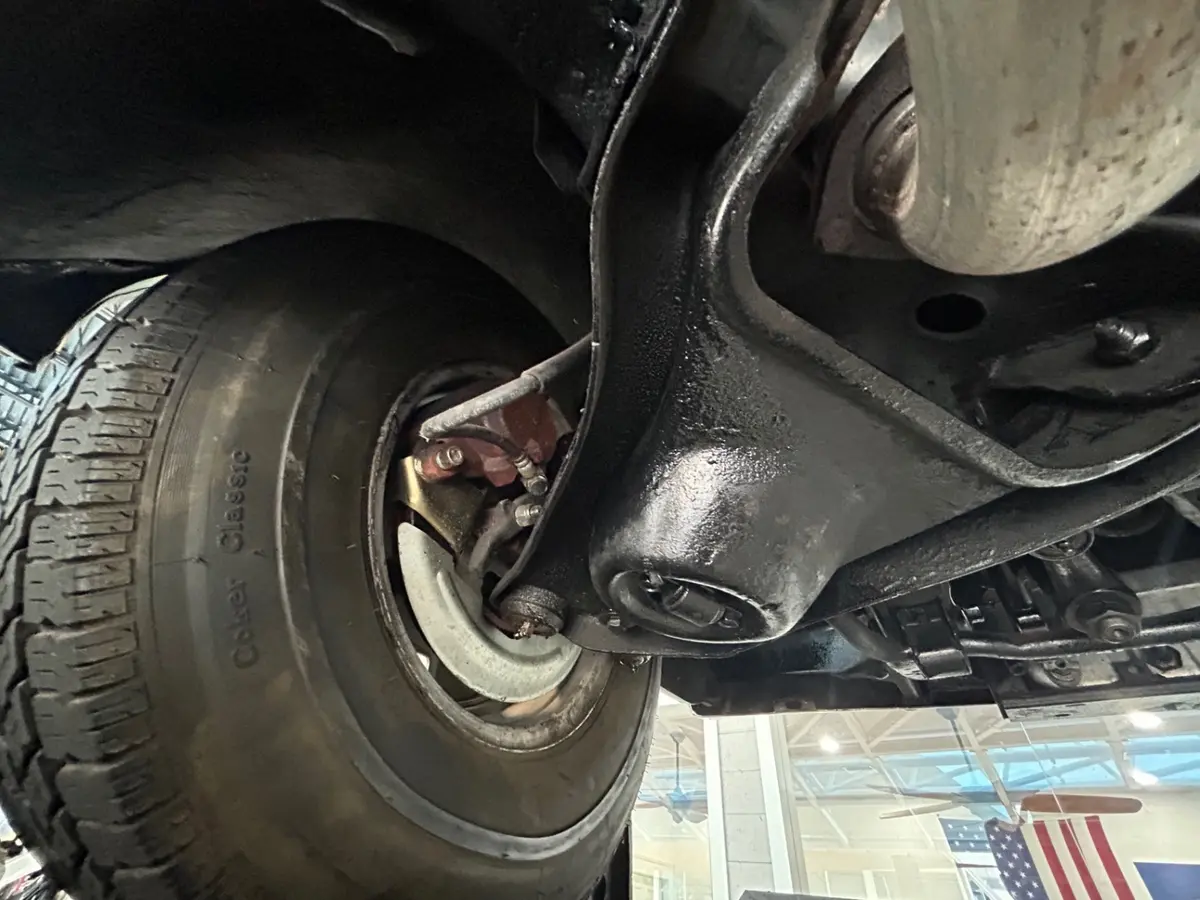 Vehicle photo 44