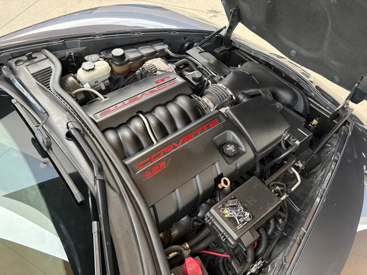 Vehicle photo 31