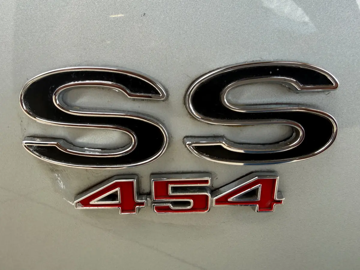 Vehicle photo 27
