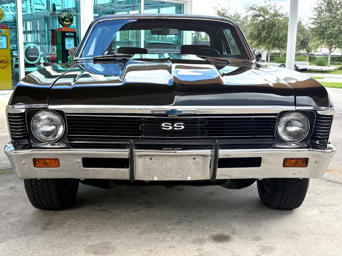 Vehicle photo 2