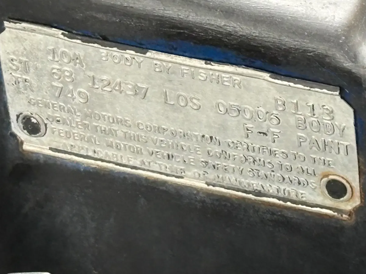 Vehicle photo 24