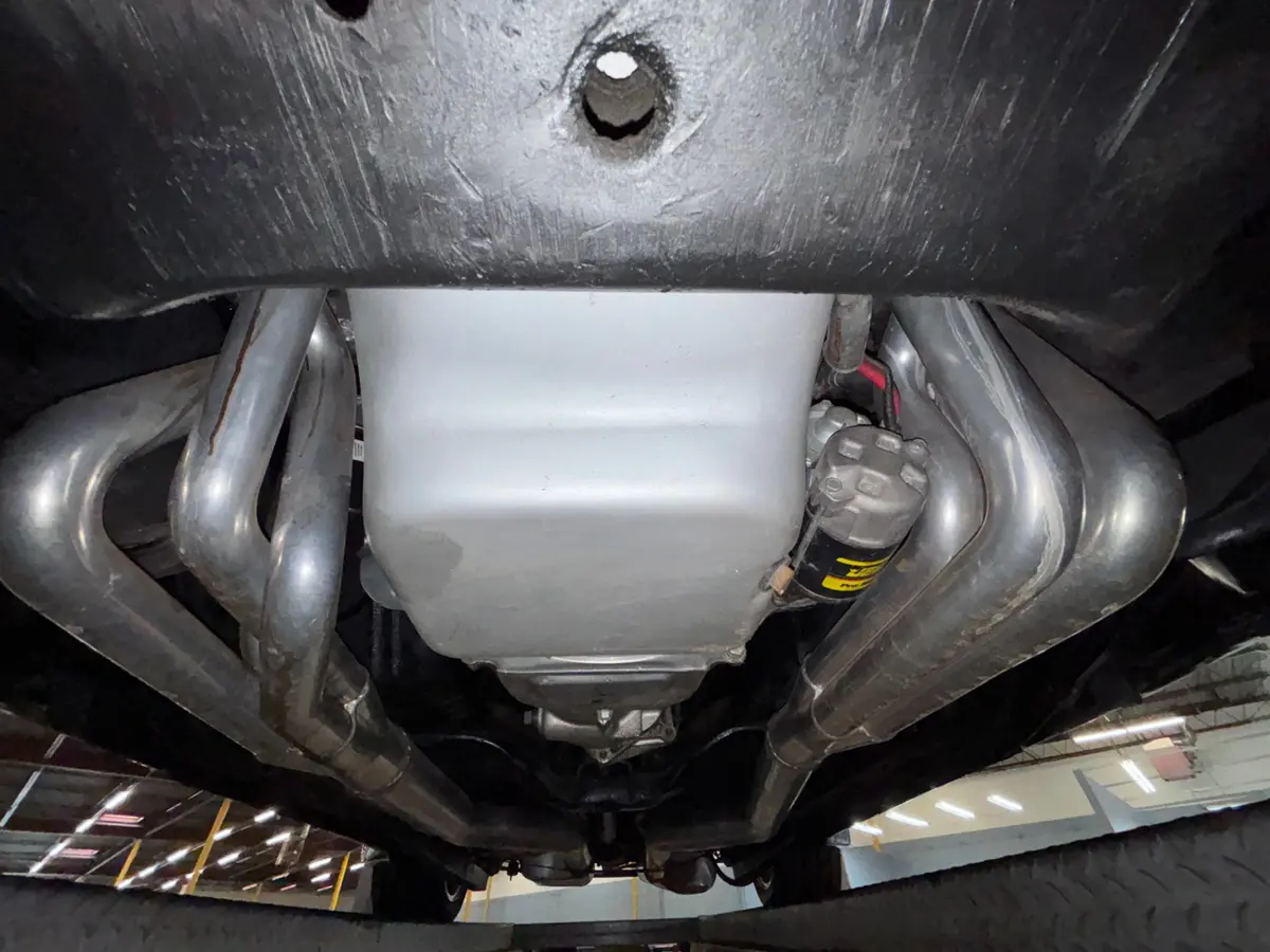 Vehicle photo 37