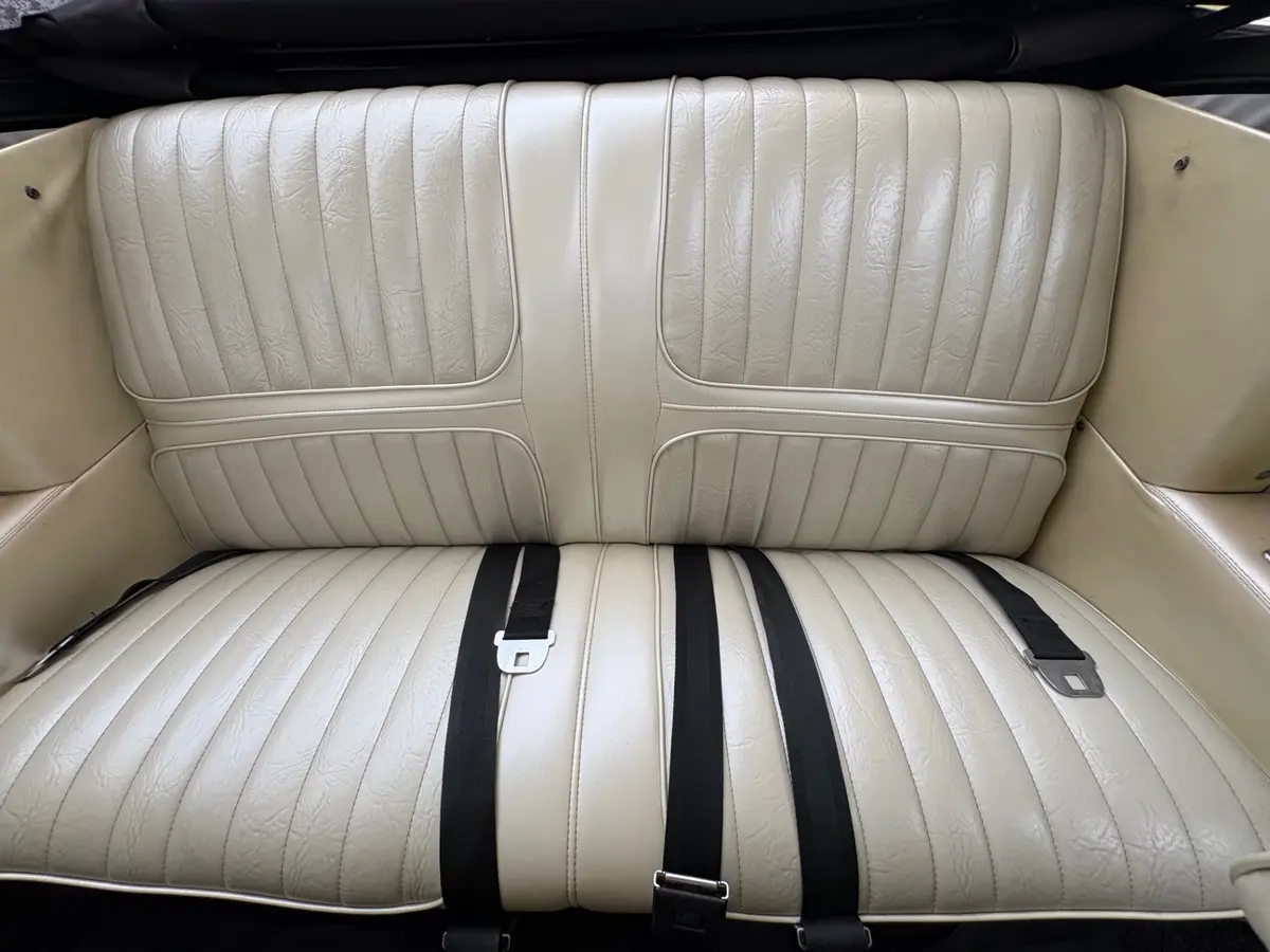 Vehicle photo 43