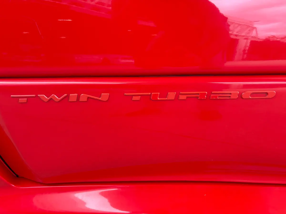 Vehicle photo 22