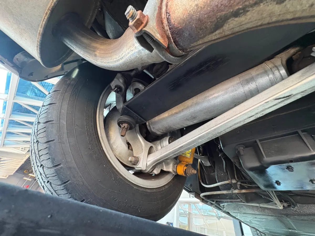 Vehicle photo 41