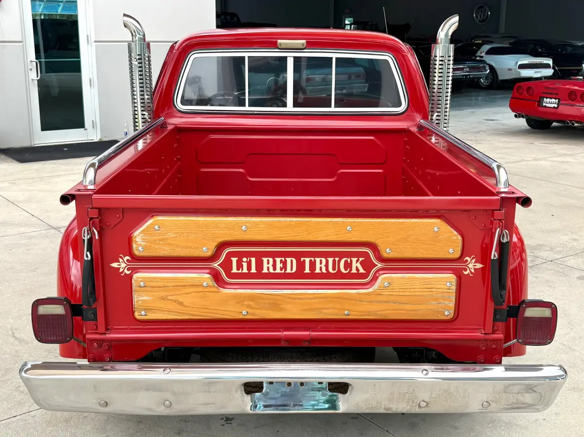 Vehicle photo 8