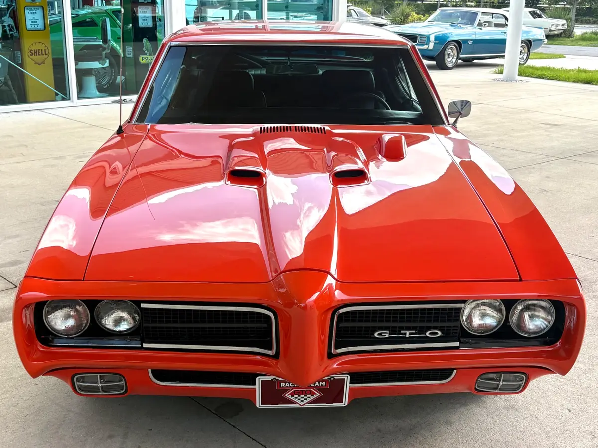 Vehicle photo 3