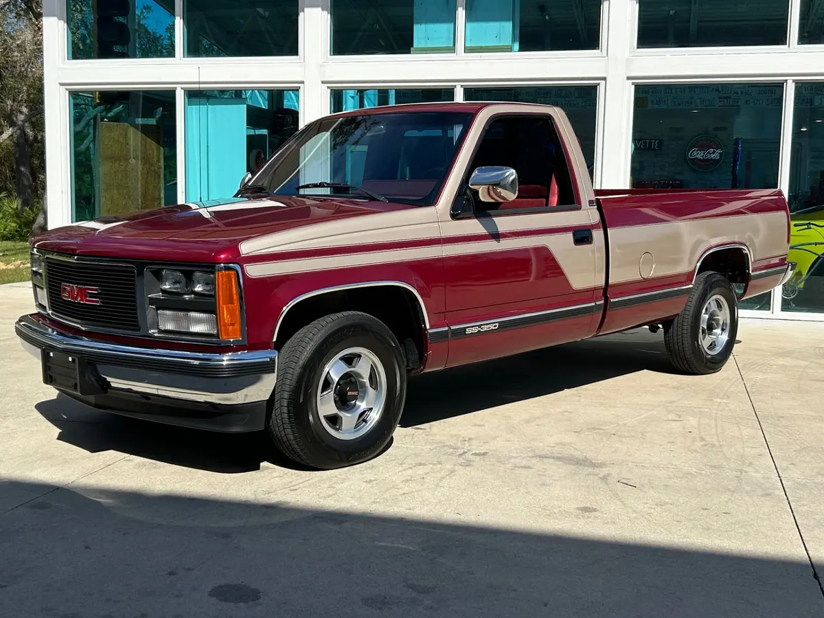 Vehicle photo 10