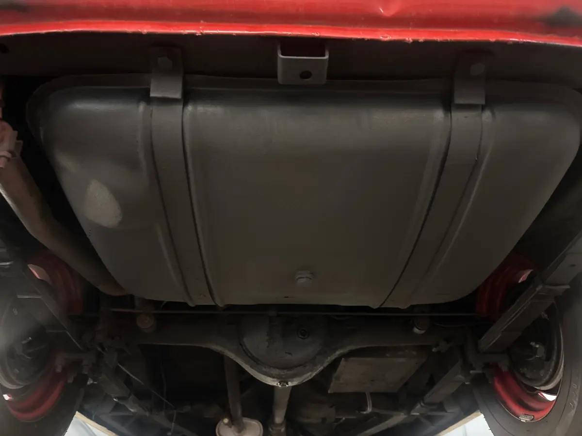 Vehicle photo 27