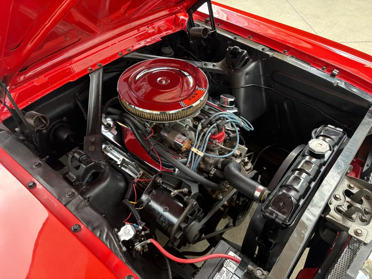 Vehicle photo 29
