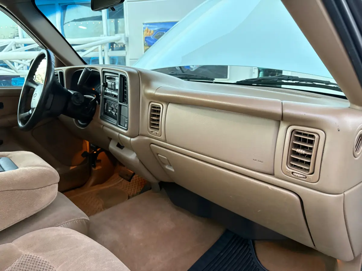 Vehicle photo 39