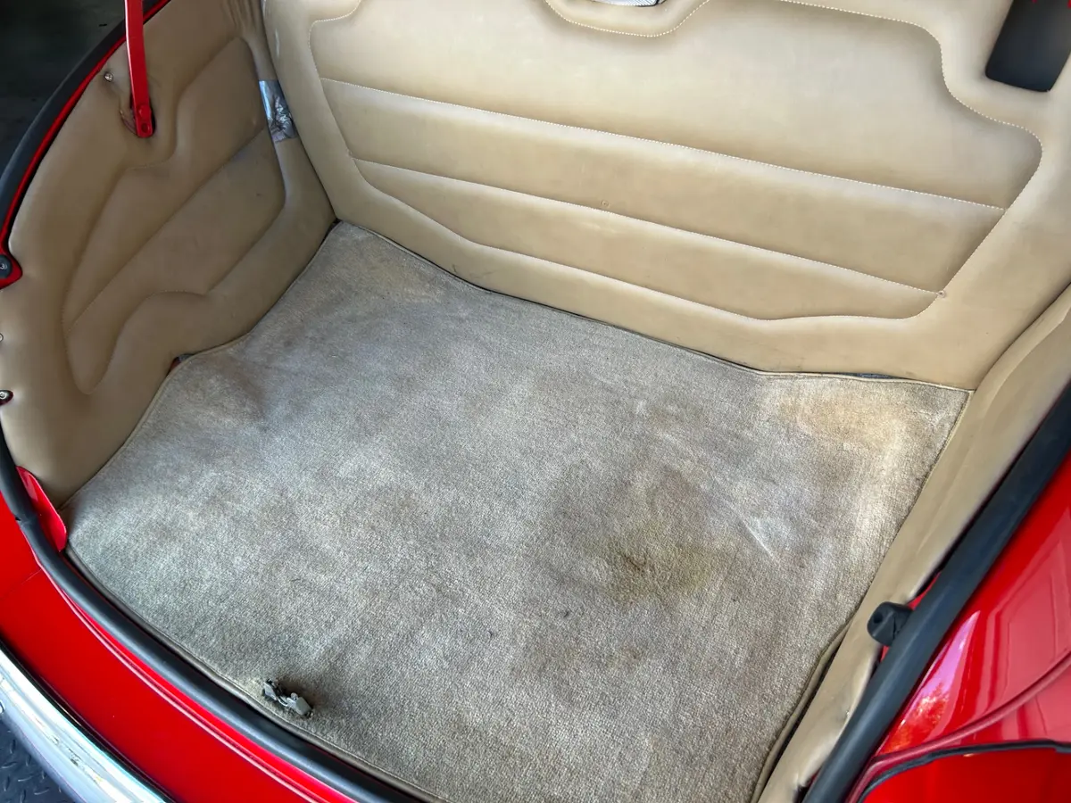Vehicle photo 7