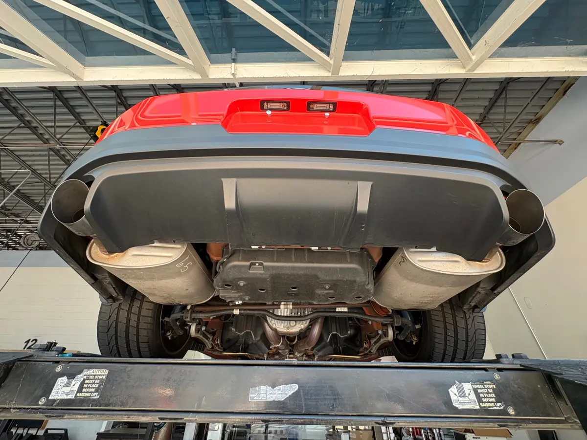 Vehicle photo 43