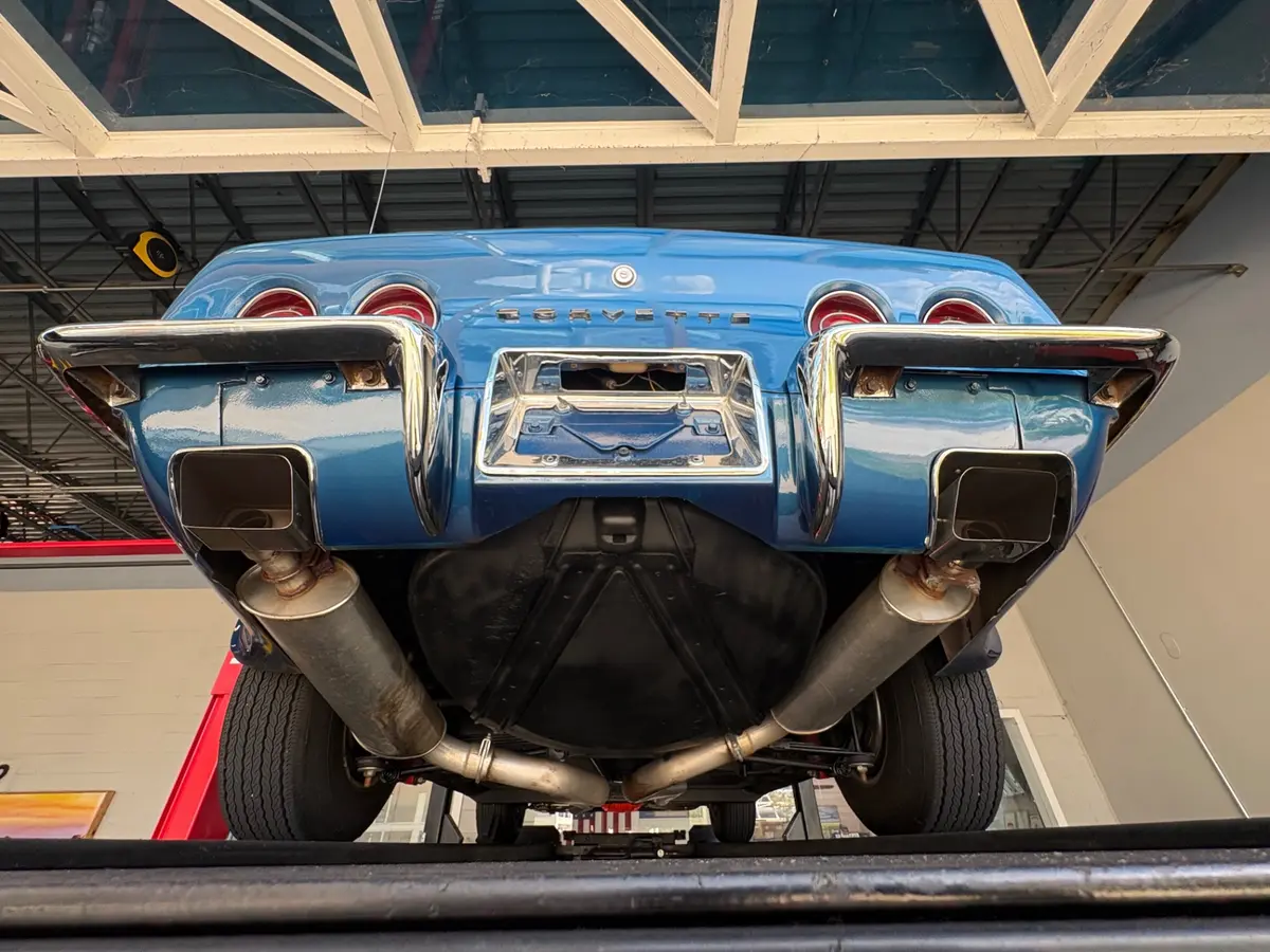 Vehicle photo 57