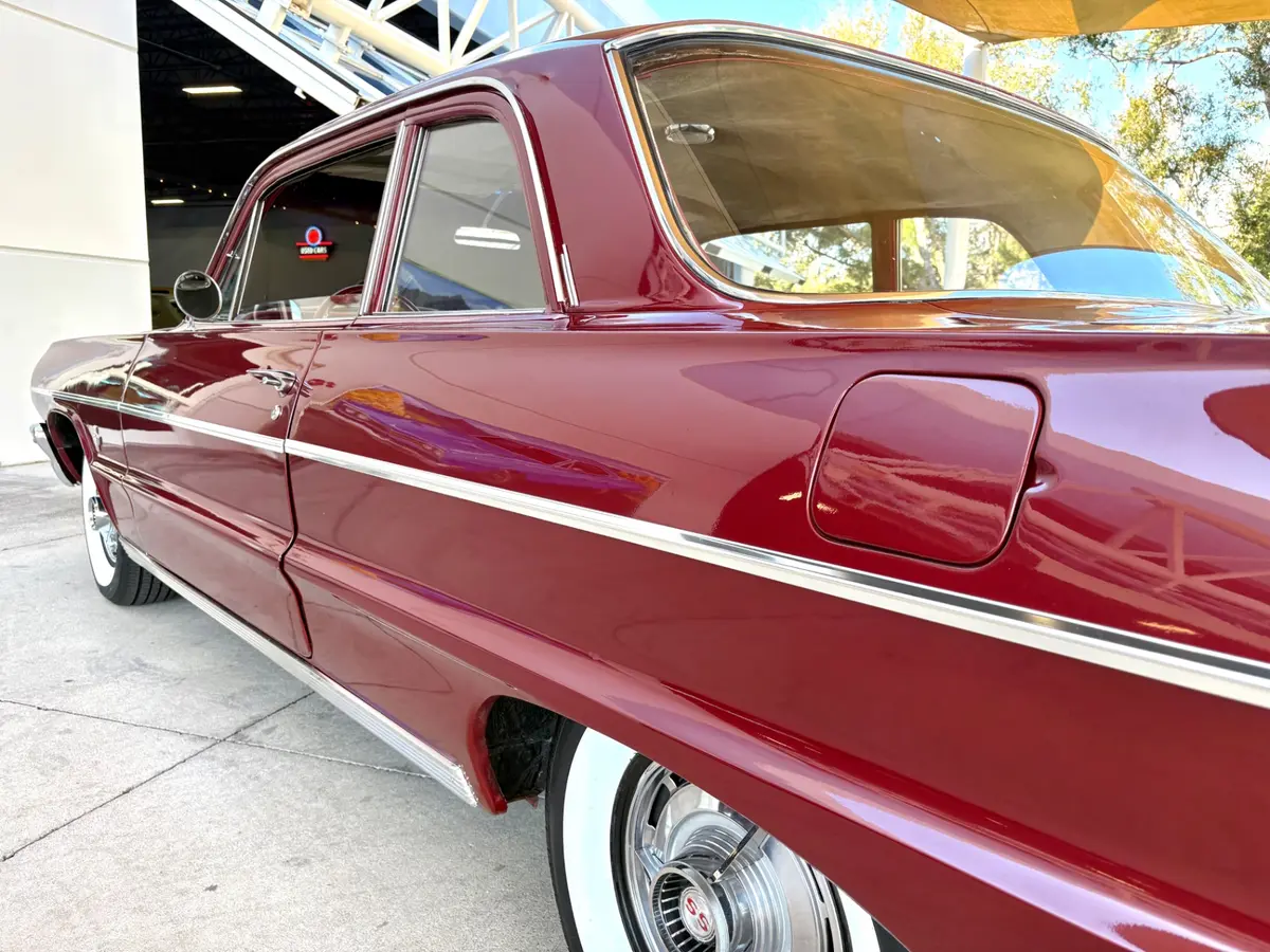 Vehicle photo 15