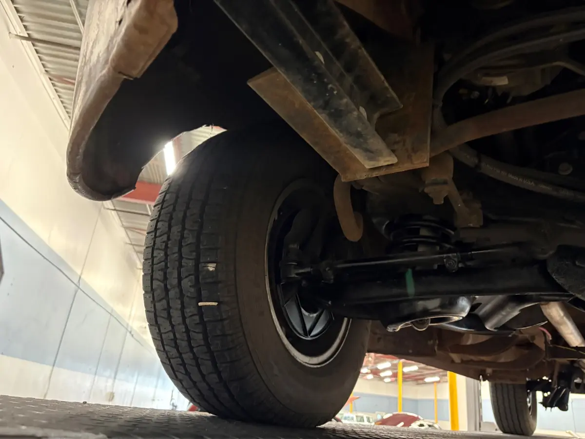 Vehicle photo 48