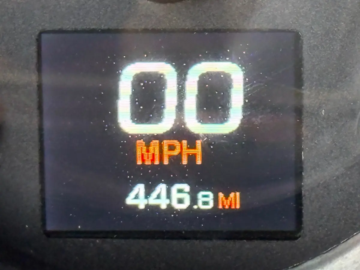 Vehicle photo 25