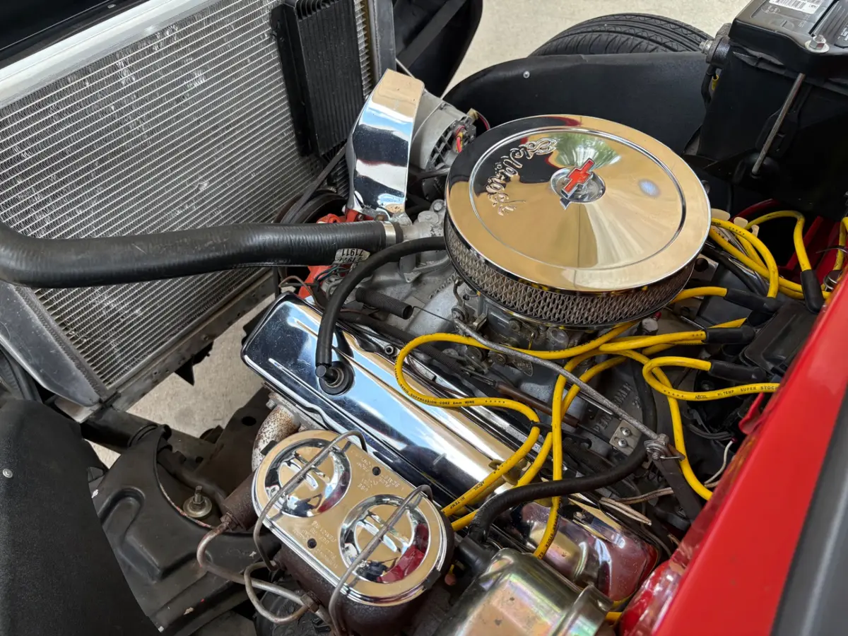 Vehicle photo 26