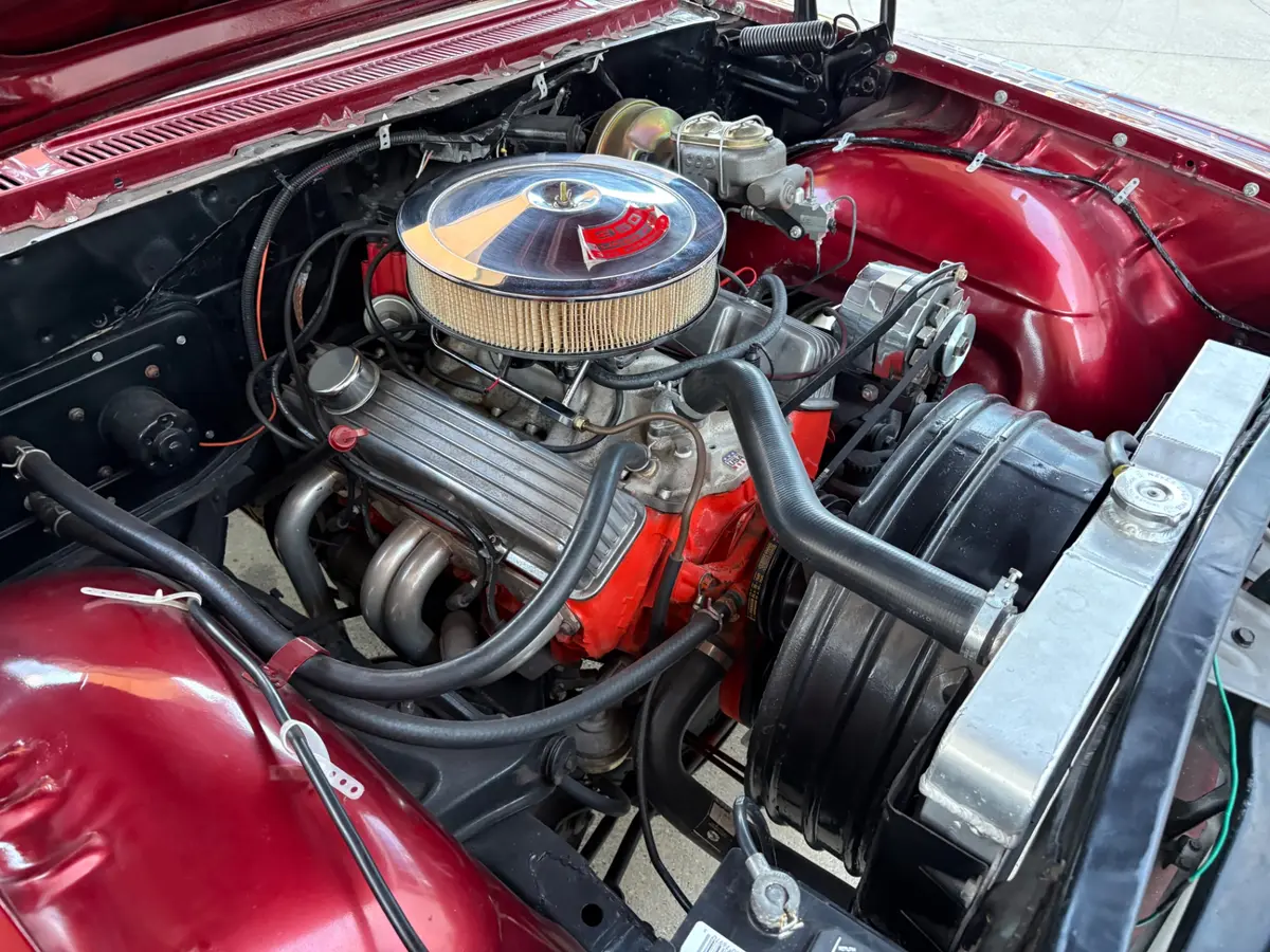Vehicle photo 25