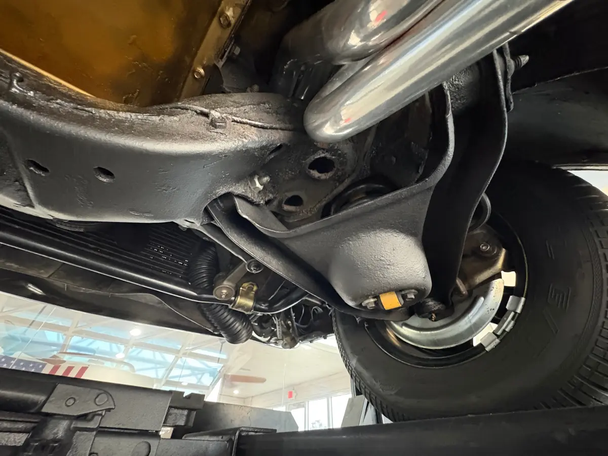 Vehicle photo 60