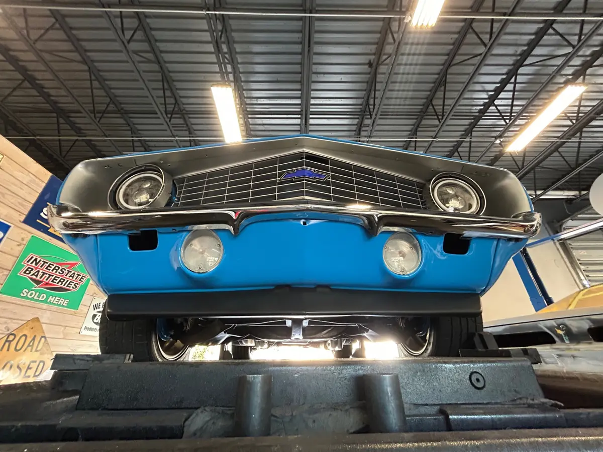 Vehicle photo 37