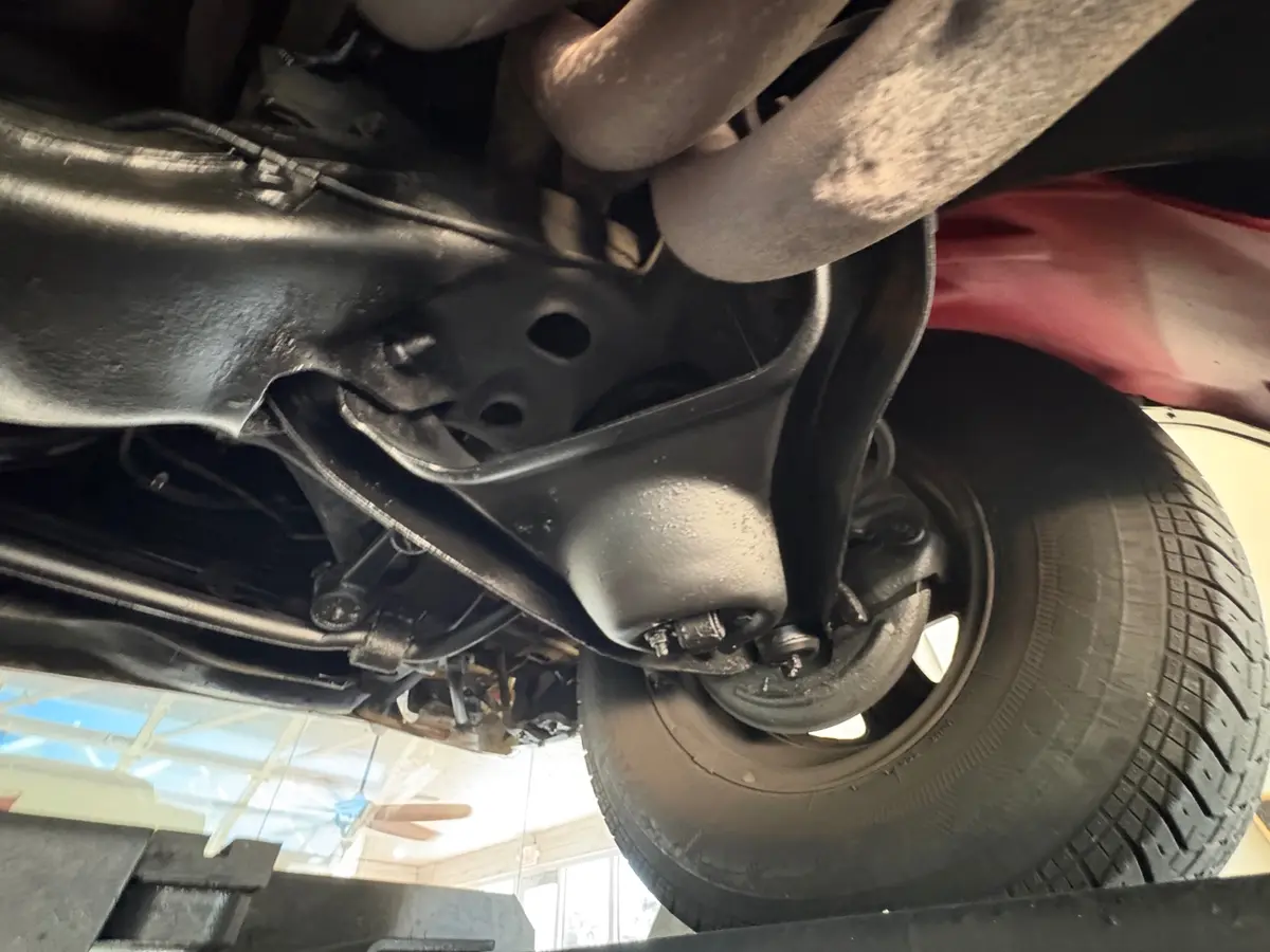 Vehicle photo 56