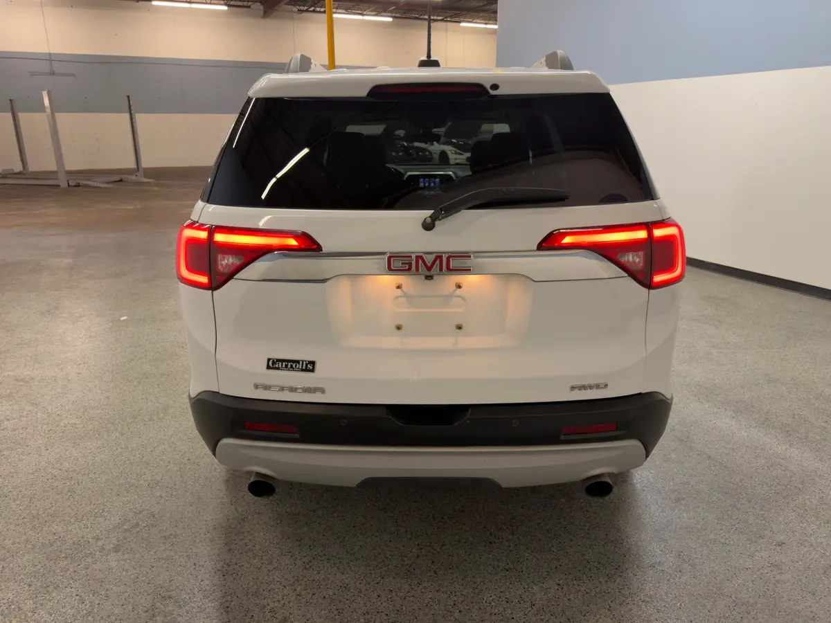 Vehicle photo 5