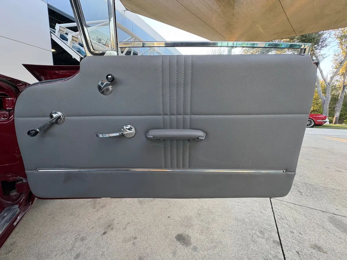 Vehicle photo 35