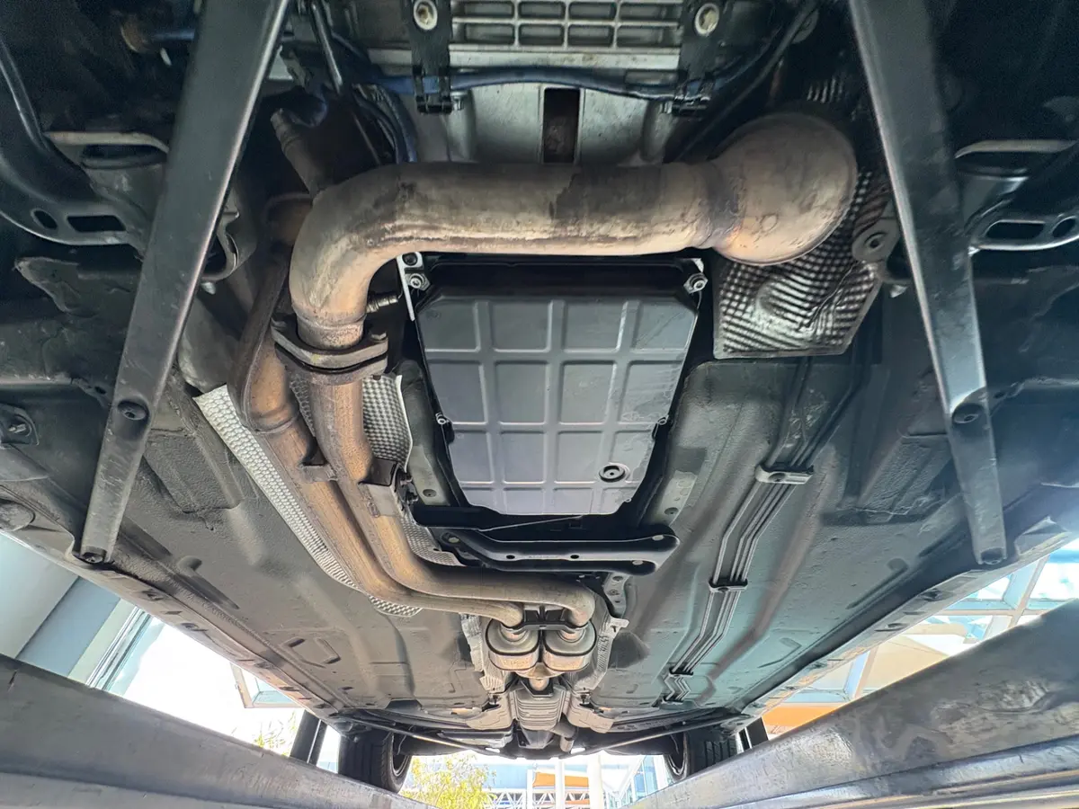 Vehicle photo 55