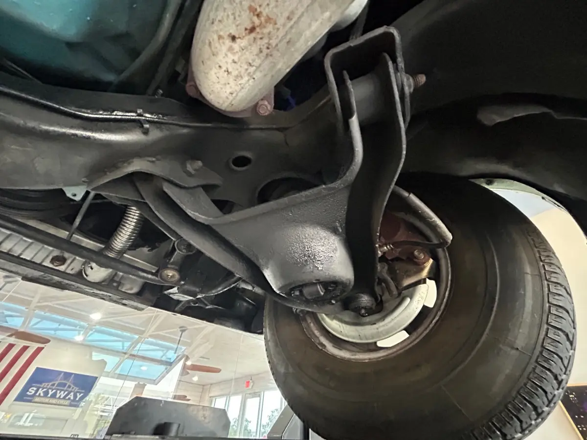 Vehicle photo 45