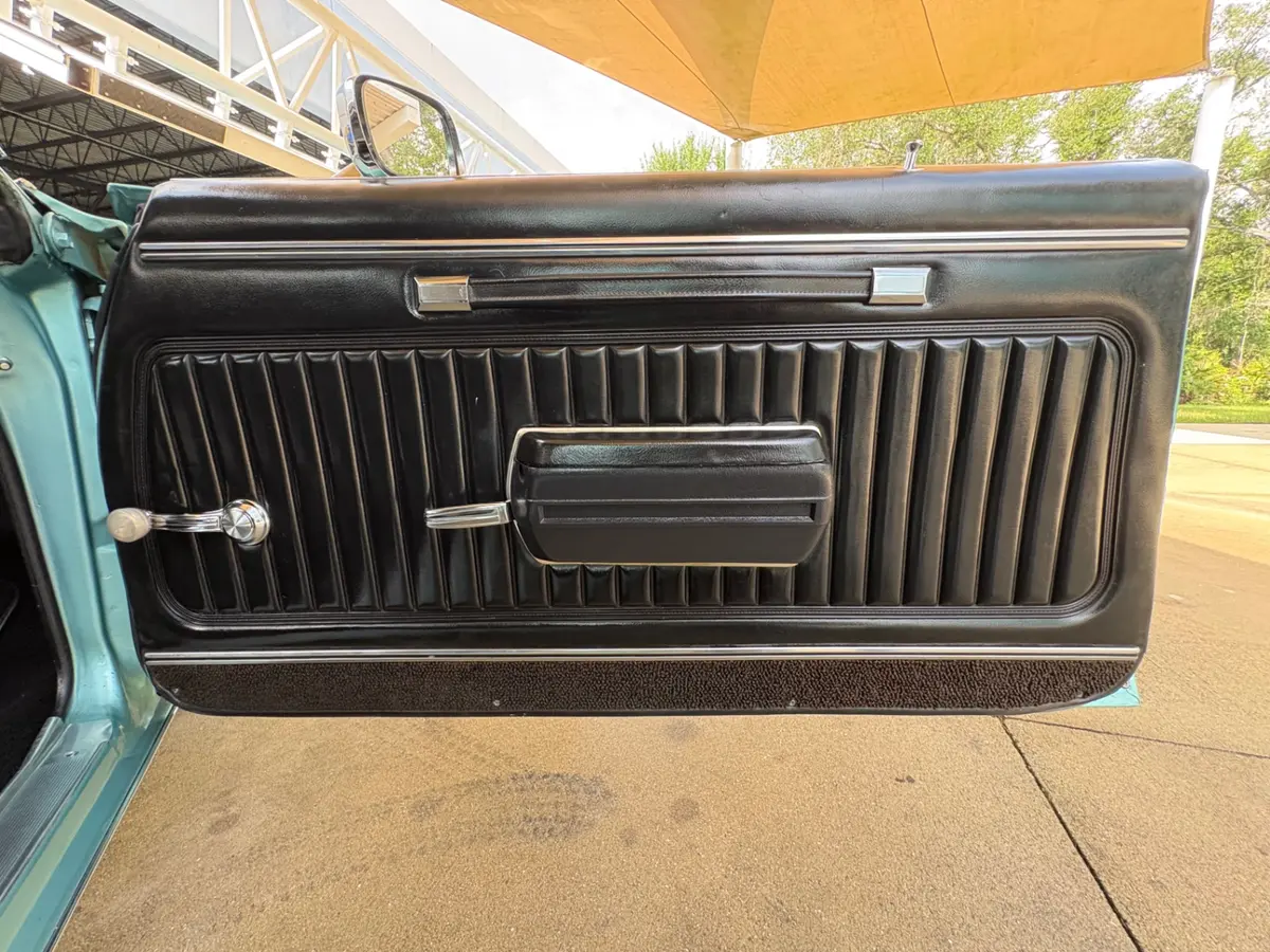 Vehicle photo 42