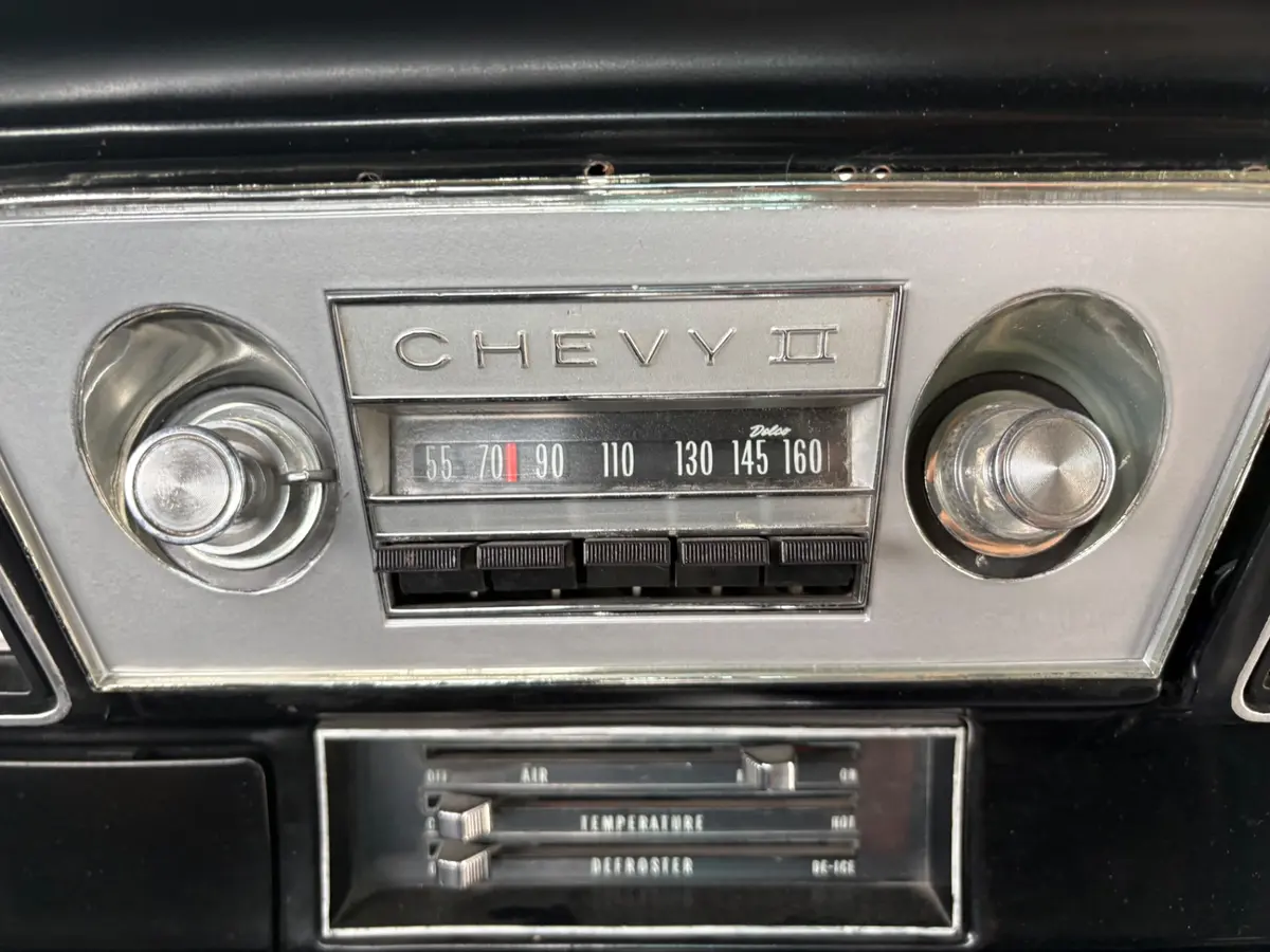 Vehicle photo 43