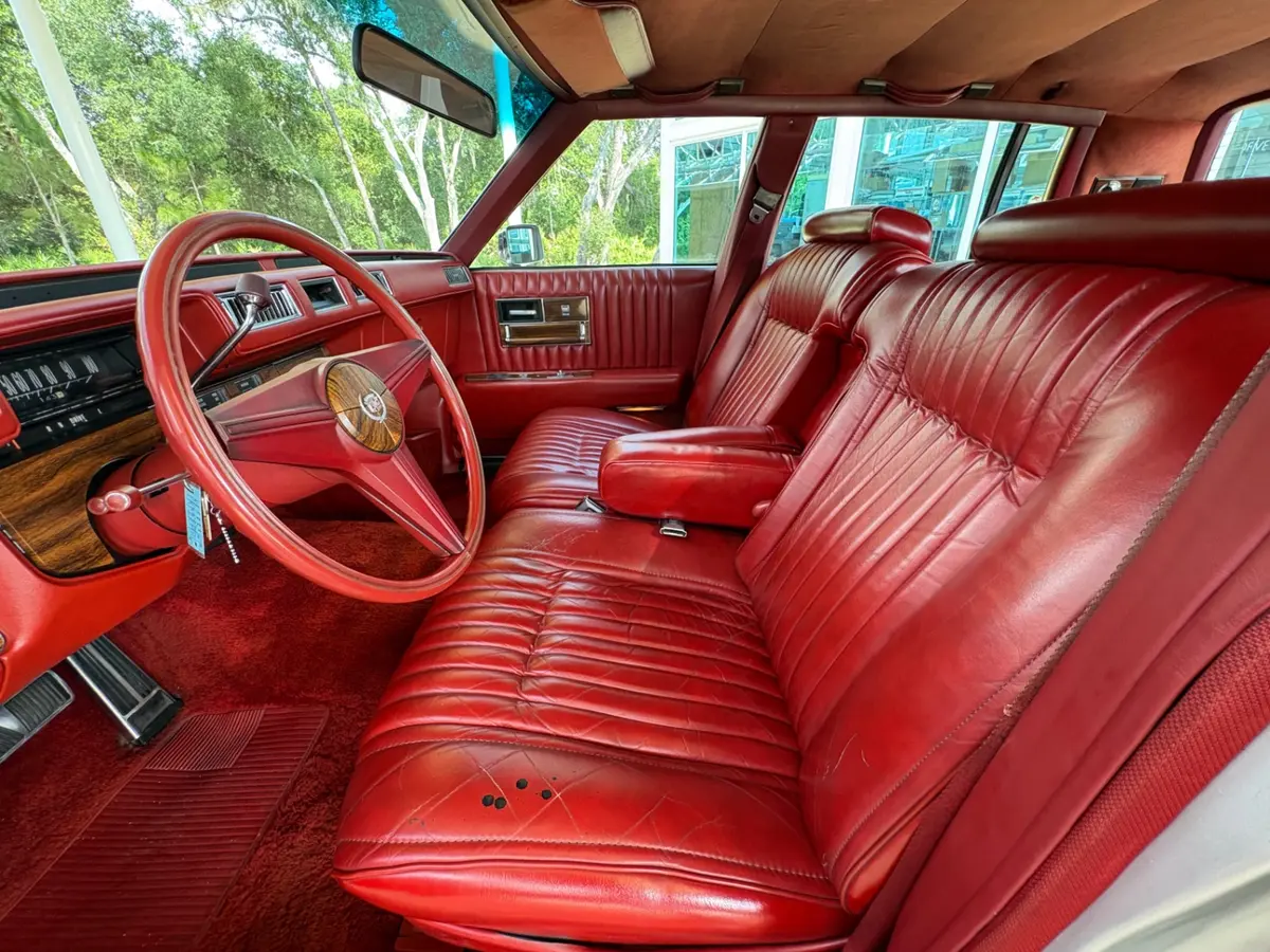 Vehicle photo 34