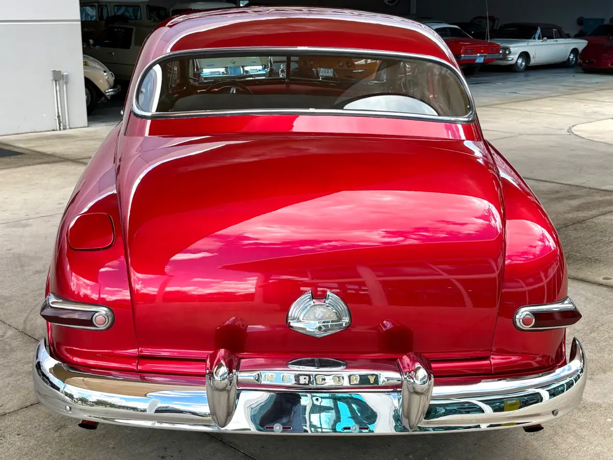 Vehicle photo 8