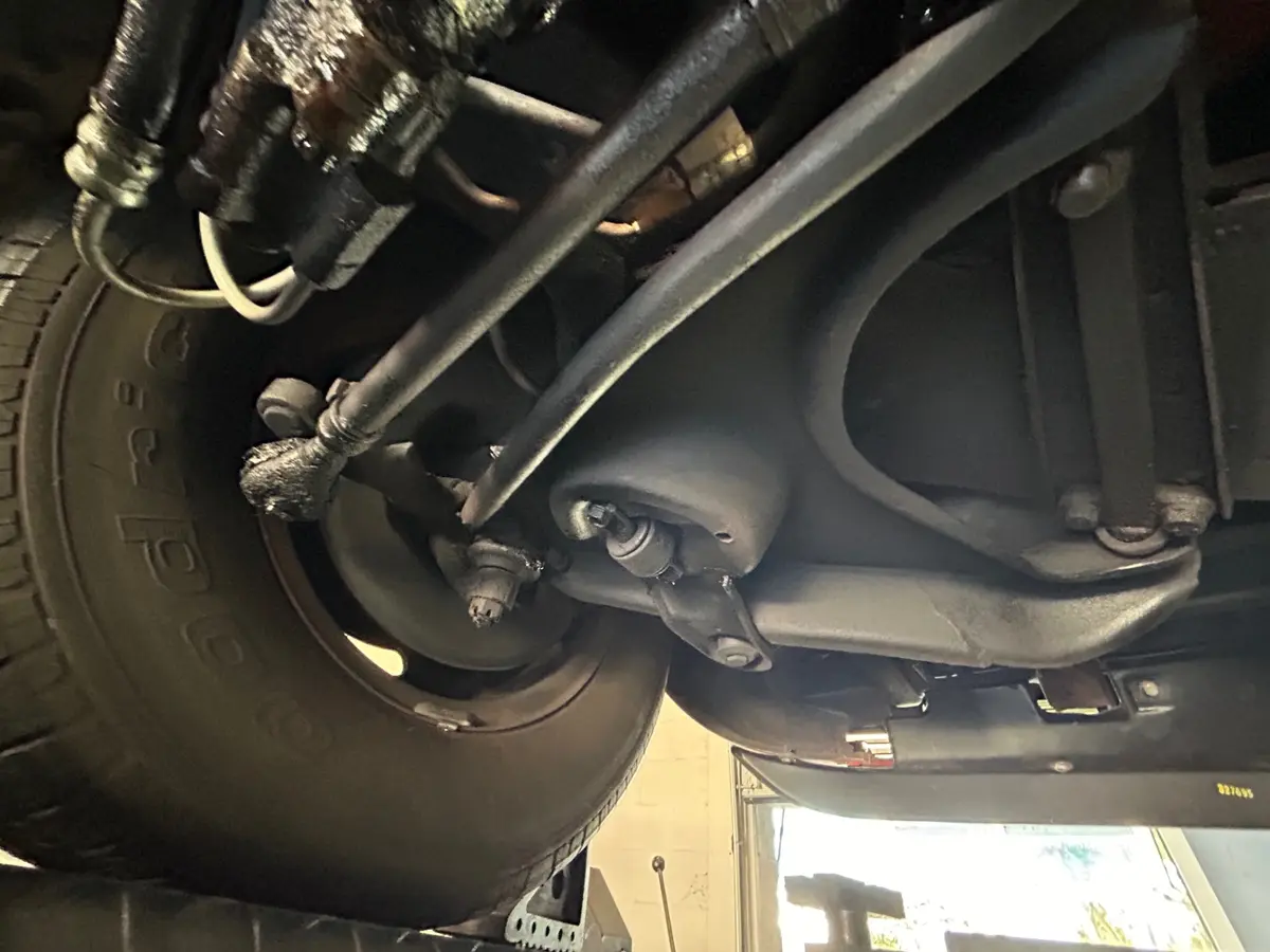 Vehicle photo 35