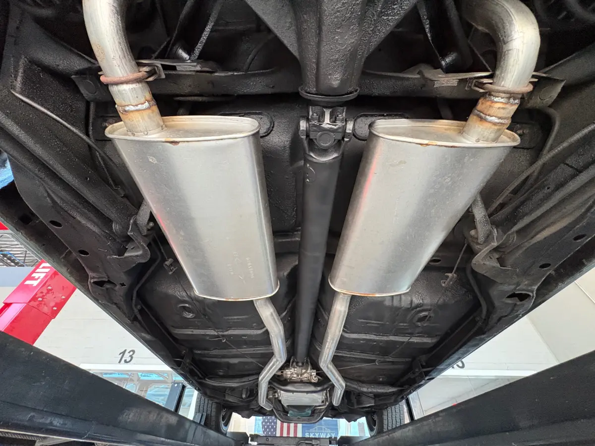 Vehicle photo 51